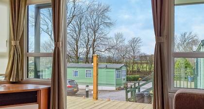 2 bedroom accommodation in Lamplugh