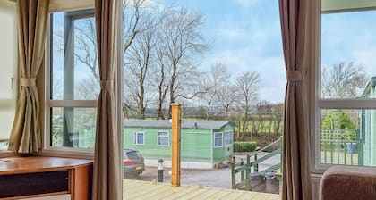 2 bedroom accommodation in Lamplugh