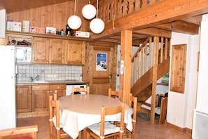 Mikrovågsugn, ugn och diskmaskin