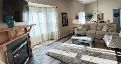 Fully furnished 2Bdrm, 2bth Condo in quiet and pet friendly neighborhood