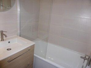 Bathroom - 3rd floor, balcony, parking, tv, ski locker, 23m², Les Contamines-Montjoie (Les Contamines-Montjoie)