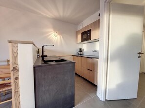 Micro-ondes, four, lave-vaisselle