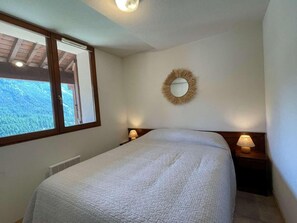 1 室のベッドルーム、WiFi