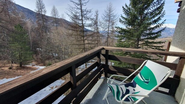 Property grounds - 10m from ski slopes, 2nd floor, view mountain, balcony, 28m², Les Orres (Les Orres)