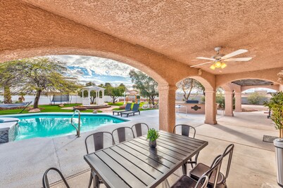 Amazing Modern House!! Big Backyard Big pool 5 Bedrooms 2 Masters 3 Bathrooms