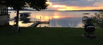 Classic Green Lake cottage, lakefront, screened boathouse deck, dock, swimming