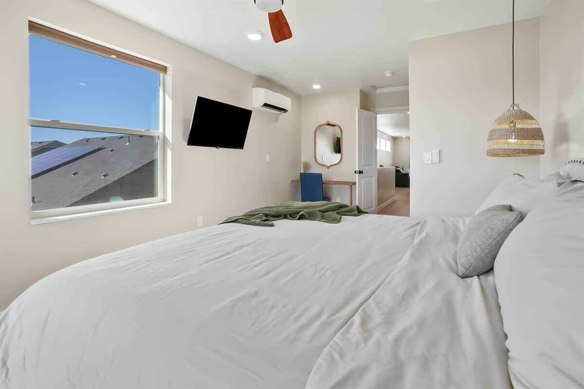 1 soverom, skrivebord, strykejern/-brett og wi-fi (inkludert)