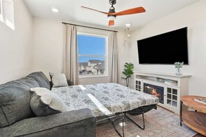 1 bedroom, desk, iron/ironing board, free WiFi