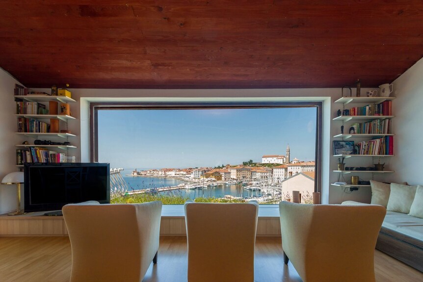 Punta House - Four Bedroom Apartment, Sleeps 8 - Piran