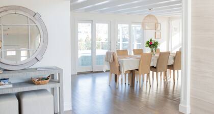 Coastal Home in Heart of Milton Point Walking Distance to Beach & Park