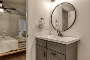 3 habitaciones, tabla de planchar con plancha y wifi gratis