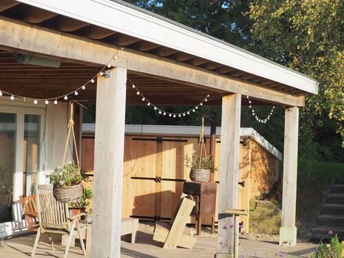 Ruime Boerderij in Prachtige Natuur Naast Werk aan het Spoel aan de Lek