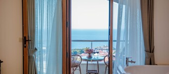 Villaqua Boutique Hotel
