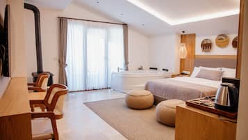 Habitación doble Royal | Sábanas de algodón egipcio, ropa de cama de alta calidad y minibar
