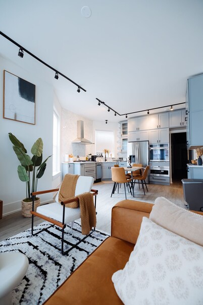 Spacious 3BR on UChicago Campus & Hospitals Free Street Parking