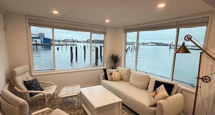 Endless Summer: Oceanside Views