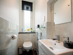 Towels - 2 bedroom accommodation in Fort William (Fort William)