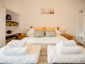 2 bedrooms, free WiFi, bed sheets