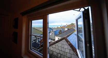 Cosy cottage near to Porthmeor Beach and the Tate