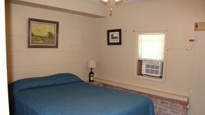 3 bedrooms, bed sheets