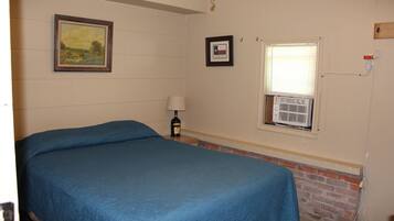 3 bedrooms, bed sheets