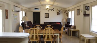 309 S. Shore B - Great, spacious cottage with plenty of parking!