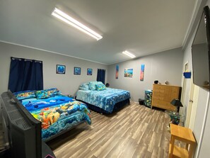 4 bedrooms, WiFi, bed sheets