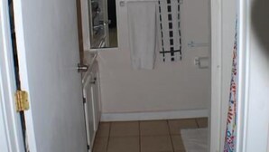 Uklassifisert bilde, 3 av 8, knapp