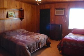 2 bedrooms, bed sheets - Knots Landing #1 - An Original Apartment (Port Mansfield)