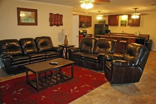 Knots Landing #2 - Newly remodeled 2 Bedroom/2 Bath