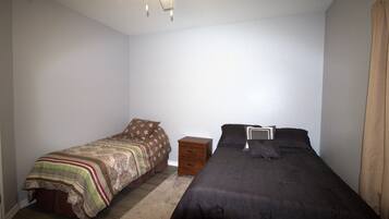 1 bedroom, iron/ironing board, bed sheets