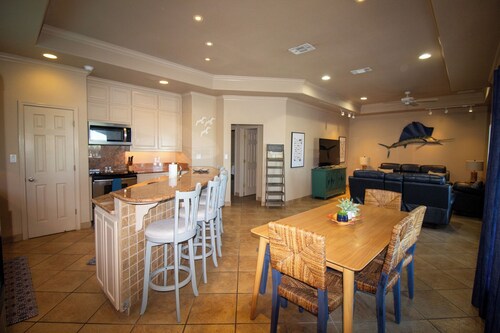 716 E. Port -Located at end of Harbor, this Condo is Perfect in every way!