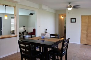Dining - 201 Matagorda - Cozy, Spacious Newly Remodeled Getaway! (Port Mansfield)
