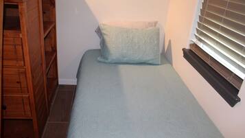 2 makuuhuonetta, Wi-Fi, vuodevaatteet