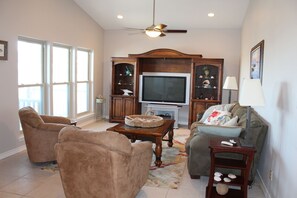 Smart TV - 708 E. Port - Grand House on the Harbor with a boat slip (Port Mansfield)
