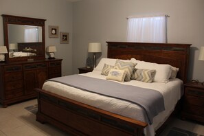 3 bedrooms, WiFi, bed sheets - 708 E. Port - Grand House on the Harbor with a boat slip (Port Mansfield)