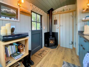 Interior - 1 bedroom accommodation in Collingbourne Ducis, Marlborough (Collingbourne Ducis, Marlborough)