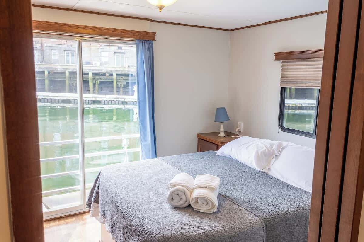 2 bedrooms, iron/ironing board, travel crib, WiFi