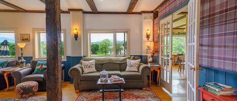 Smart TV, fireplace, books