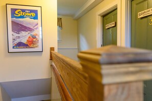 Interior - Sugarloaf Mountain+Breakfast @ Brass Lantern Inn (Stowe)