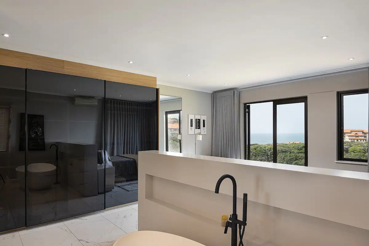 5 quartos, ferros/tábuas de passar roupa, Wi-Fi, roupa de cama