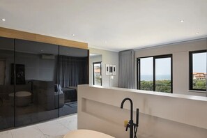 5 makuuhuonetta, silitysrauta/-lauta, Wi-Fi, vuodevaatteet