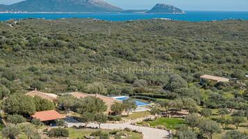 Esterni