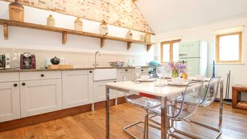 Fridge, dishwasher, electric kettle, toaster
