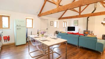Fridge, dishwasher, electric kettle, toaster