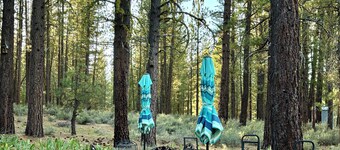 Cozy Cabin with wrap around porch. Walking distance to Chalet View Lodge.