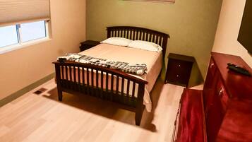 2 bedrooms, free WiFi, bed sheets