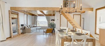 Intimate Apartment with Scenic Views