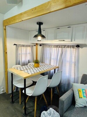 Unclassified image, 3 of 31, button - Eagle Lake RV Getaway w/Lake Access & WiFi (Vicksburg)