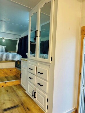 Unclassified image, 2 of 31, button - Eagle Lake RV Getaway w/Lake Access & WiFi (Vicksburg)